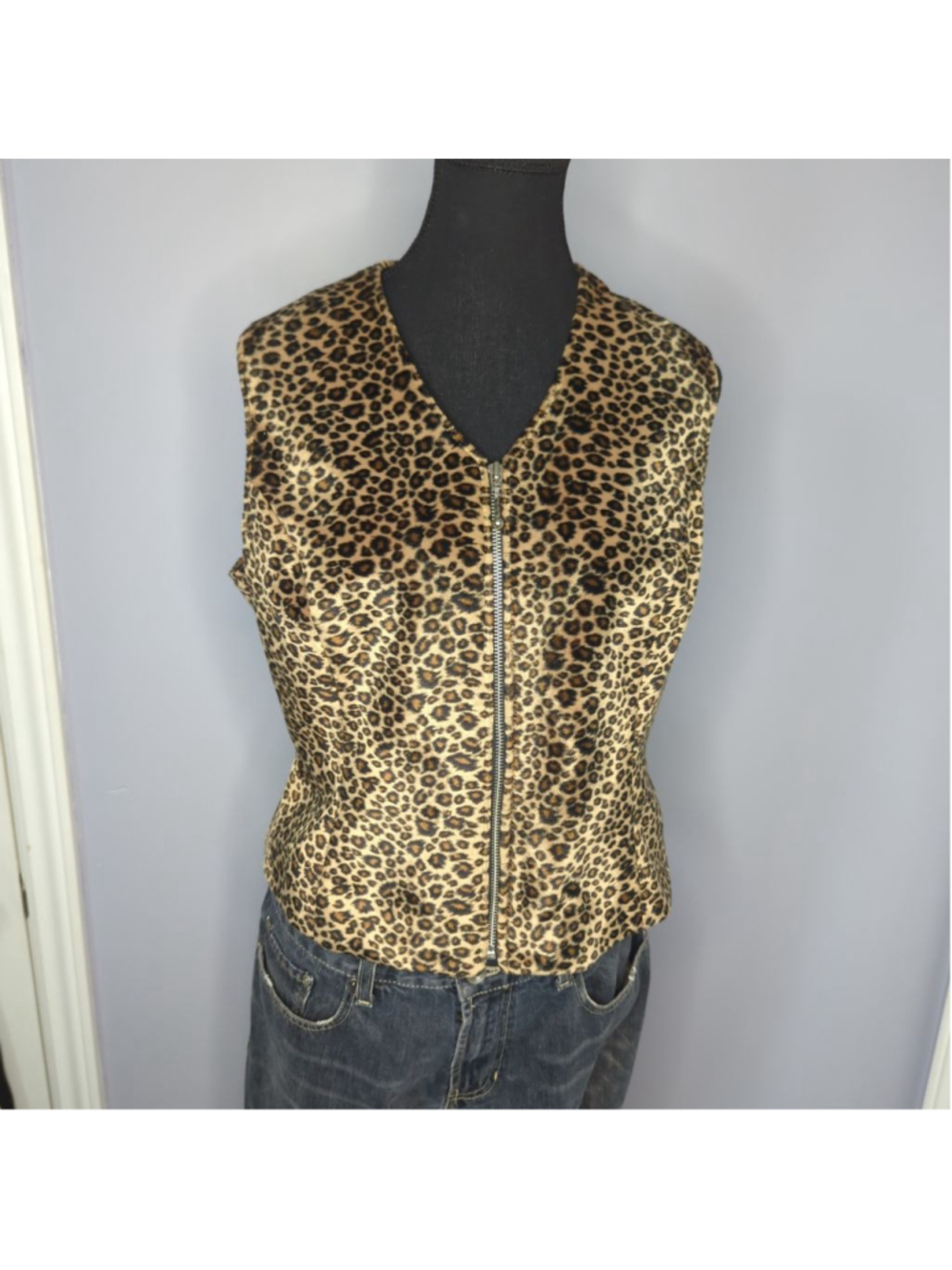 Vintage Ingenuity Leopard Print Sleeveless Zip Vest Made in Canada Size 14/ L - Picture 6 of 14